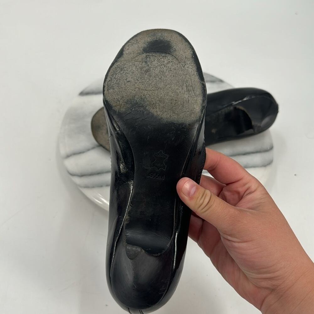 Tory Burch Black Leather Logo Ballet Flats with Gold Emblem (sz 9.5, fits large) - Picture 6 of 10